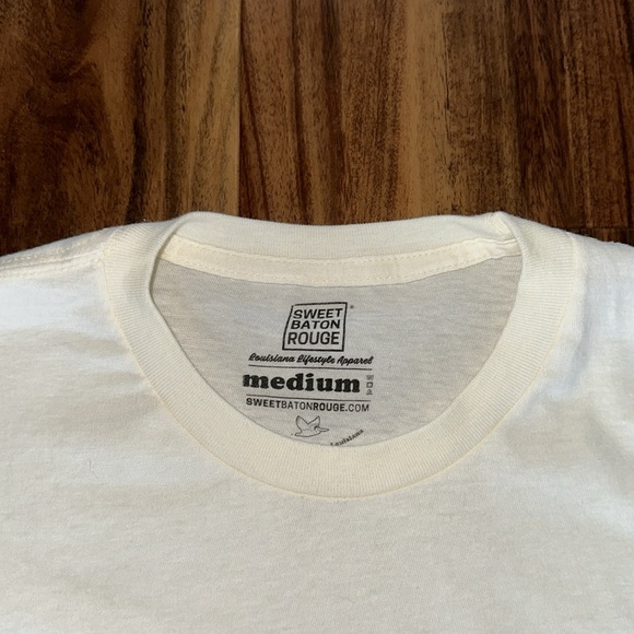 Sweet Baton Rouge LSU Tiger Tee Size Medium - Picture 4 of 5